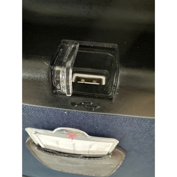 Ricardo Camden Drive 22″ Softside Carry-On Spinner color blue excellent cond. - Picture 14 of 15